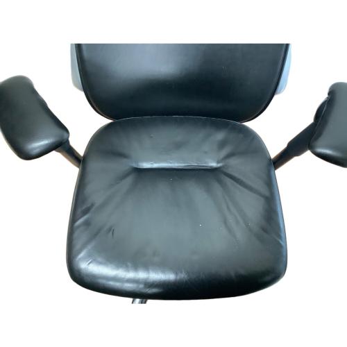 ITOKI (イトーキ) オフィスチェア ブラック