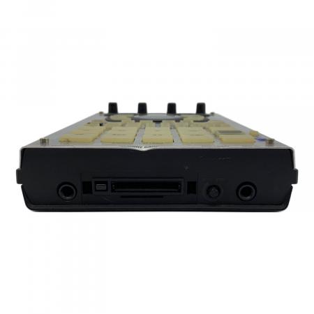 ROLAND (ローランド) ポータブルパワーサンプラー SP-404 通電