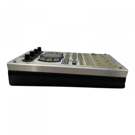 ROLAND (ローランド) ポータブルパワーサンプラー SP-404 通電確認のみ