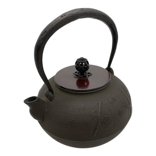 南部鉄器 (ナンブテッキ) 鉄瓶