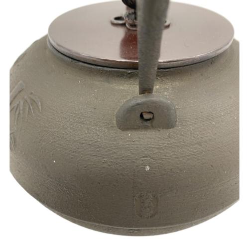 南部鉄器 (ナンブテッキ) 鉄瓶