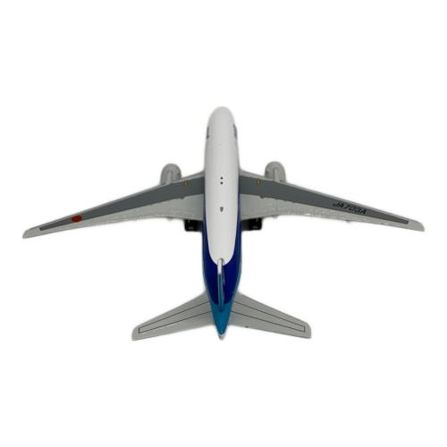ANA (ソノタブランド) ボーイング 777-3281/ER JA703A 模型 1/400スケール @ Limited Edition