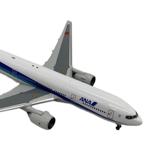 ANA (ソノタブランド) ボーイング 777-3281/ER JA703A 模型 1/400スケール @ Limited Edition
