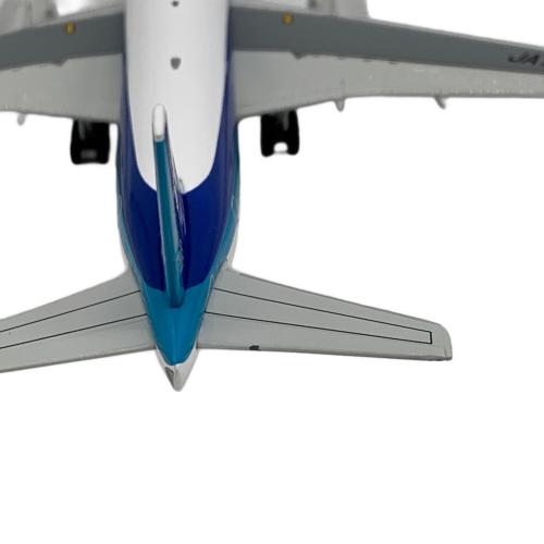 ANA (ソノタブランド) ボーイング 777-3281/ER JA703A 模型 1/400スケール @ Limited Edition