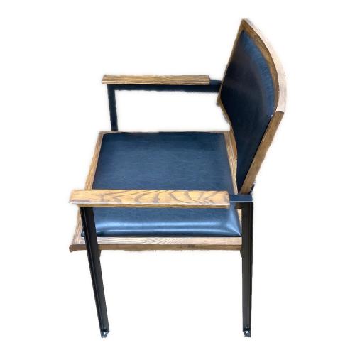 イス ブラウン×ブラック