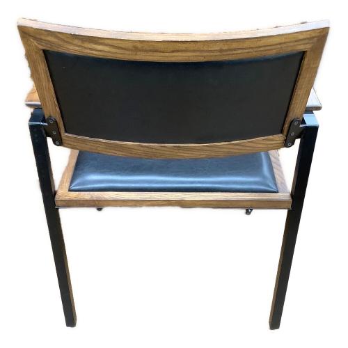 イス ブラウン×ブラック