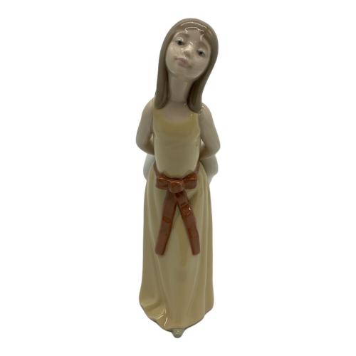 LLADRO (リヤドロ) フィギュリン 5006 いたずらな少女