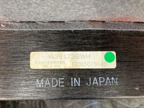 カリモク60 (カリモク ロクマル) 2人掛けソファー Kチェア2シーター W36173BWH 50周年記念復刻ブランドプレート付 スタンダードブラック
