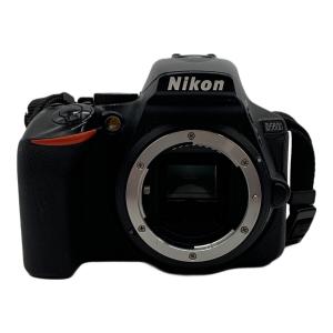 Nikon (ニコン) デジタル一眼レフカメラ D5600