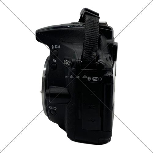 Nikon (ニコン) デジタル一眼レフカメラ D5600
