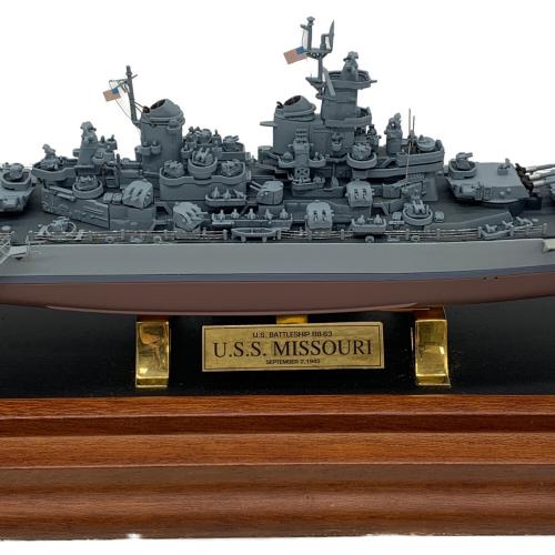 U.S.S MISSOURI U.S BATTLESHIP BB-63 SEPTEMBER2.1945