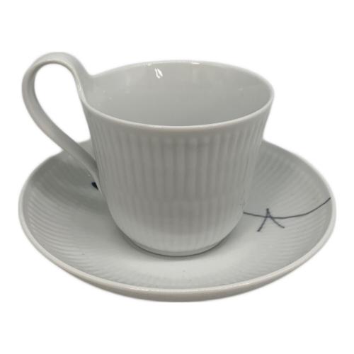 ROYAL COPENHAGEN (ロイヤル・コペンハーゲン) カップ&ソーサー ブラックフルーテッド・メガ