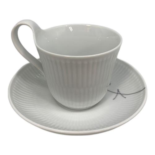 ROYAL COPENHAGEN (ロイヤル・コペンハーゲン) カップ&ソーサー ブラックフルーテッド・メガ