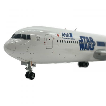 BOEING 767-300ER 1/200スケール STAR WARS R2-D2