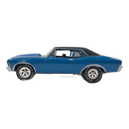 JOHNNY LIGHTNING (ジョニーライトニング) ミニカー 2台 1969 CHEVY NOVA