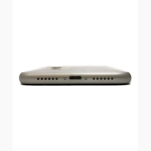 Apple (アップル) iPhone11 MWLU2J/A サインアウト確認済 352916112285250 ○ au 修理履歴無し 64GB バッテリー:Bランク(87%) 程度:Bランク iOS