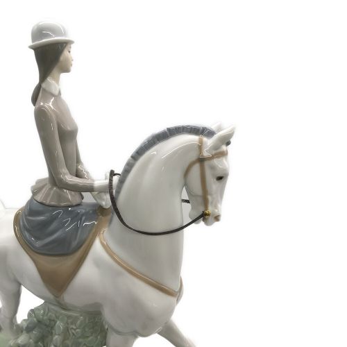 LLADRO リヤドロ フィギュリン 04516 白い馬の少女［AMAZONA WOMAN ON HORSE］