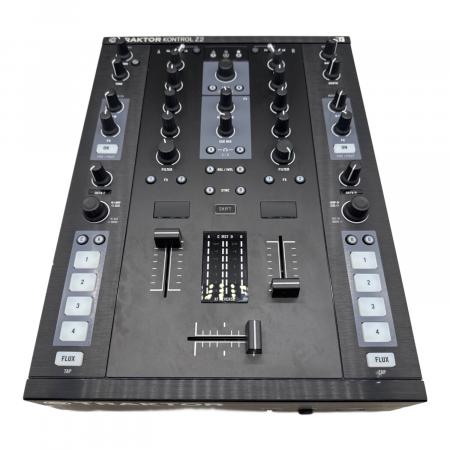 TRAKTOR (ネイティブインストゥルメンツ) ミキサー KONTROL Z2