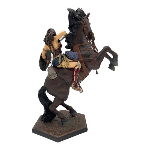 ワンダーウーマンDX 1/10 フィギュア 箱無 右後ろ脚補修跡有