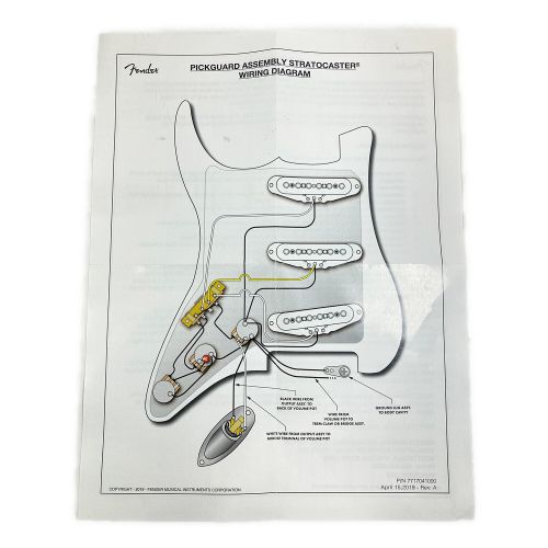 FENDER (フェンダー) ピックアップ SSS noiselessPre-Wired Strat Pickguard