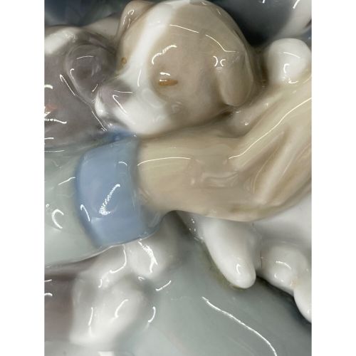 LLADRO (リヤドロ) フィギュリン みんなおねんね 1535