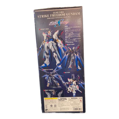BANDAI (バンダイ) 1/60 ストライクフリーダムガンダム (機動戦士ガンダムSEED DESTINY) ガンプラ PG