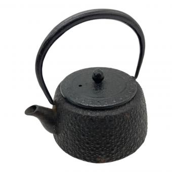 南部鉄器 (ナンブテッキ) 急須 持製