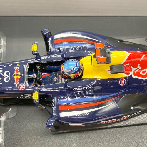 MINICHAMPS (ミニチャンプス) ダイキャストカー Red Bull Racing