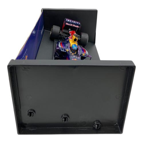 Infiniti ミニカー Red Bull Racing RB9 SEVASTIAN VETTEL 2013