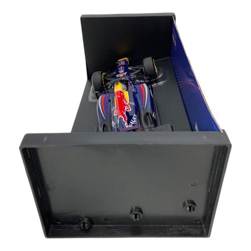 Infiniti ミニカー Red Bull Racing RB9 SEVASTIAN VETTEL 2013
