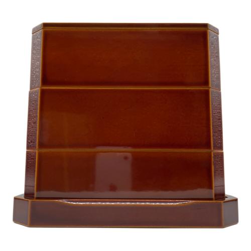 飛騨春慶塗 (ヒダシュンケイヌリ) 漆器 台付隅切三段重