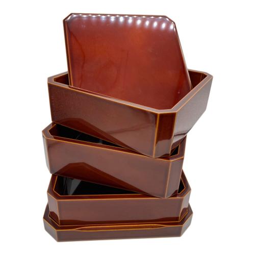 飛騨春慶塗 (ヒダシュンケイヌリ) 漆器 台付隅切三段重