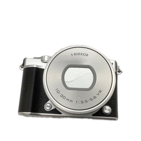 Nikon (ニコン) ミラーレス一眼カメラ J5