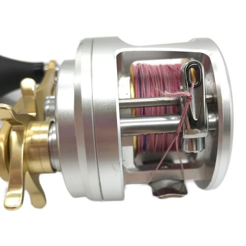 SHIMANO (シマノ) リール 800F