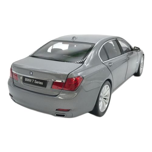 KYOSHO ORIGINAL DIE CAST モデルカー 1:18スケール BMW 750Li (F02) 7シリーズ