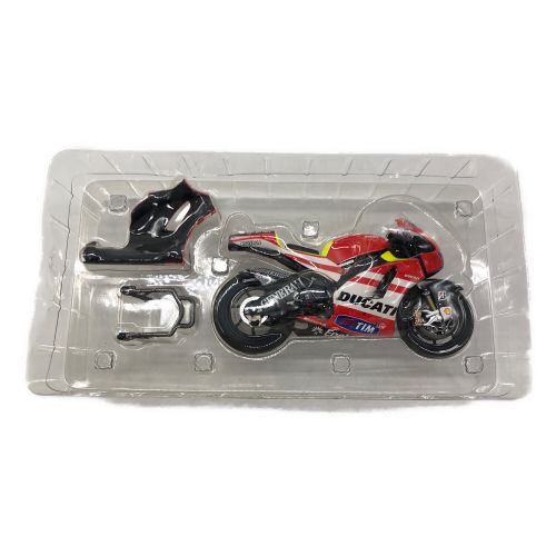 MINICHAMPS (ミニチャンプス) DUCATI DESMOSEDICI GP11 Showbike 2011