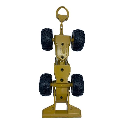 ノースコットCAT 545 Grapple Skidder ミニカー 本体のみ