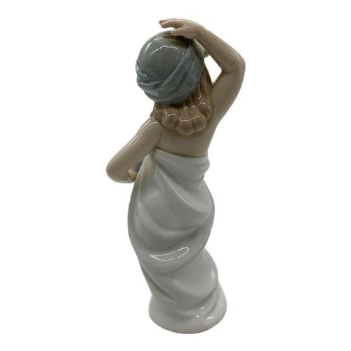 LLADRO (リヤドロ) フィギュリン バスタイム 親指欠損有