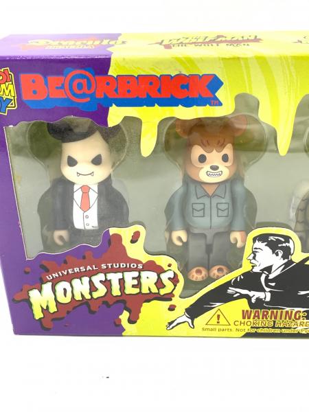 【新品】ベアブリック ユニバーサルスタジオモンスターズ トイザらス限定 BEAR BRICK (ベアブリック) フィギュア トイザラス限定 ユニバーサル