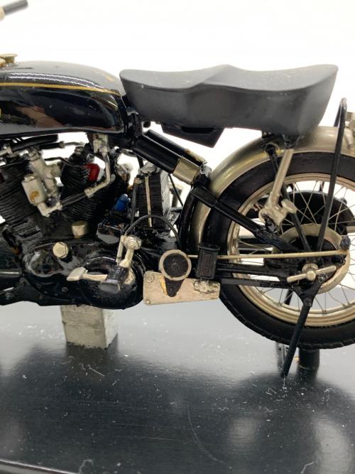 モデルバイク 1950 Vincent Black Shadow
