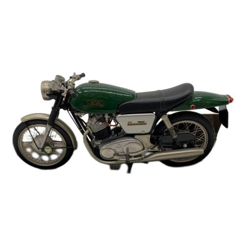 モデルバイク 1969 Norton Fastback Commando 750