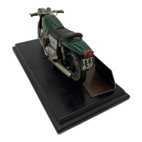 モデルバイク 1969 Norton Fastback Commando 750