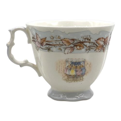ROYAL DOULTON (ロイヤルドルトン) カップ&ソーサー WINTER