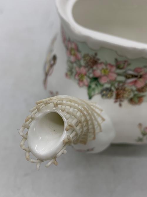  (ロイヤルドルトン) ロイヤルドルトン 『KINGSTON JADE』 カップ&ソーサー 緑 ペア