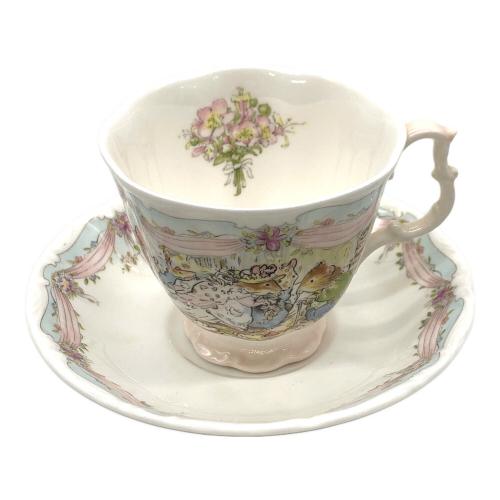 ROYAL DOULTON (ロイヤルドルトン) カップ&ソーサー THE WEDDING