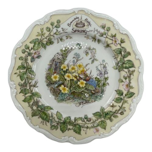 ROYAL DOULTON (ロイヤルドルトン) ラウンドプレートセット 4枚セット 春～冬