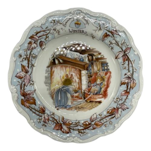 ROYAL DOULTON (ロイヤルドルトン) ラウンドプレートセット 4枚セット 春～冬