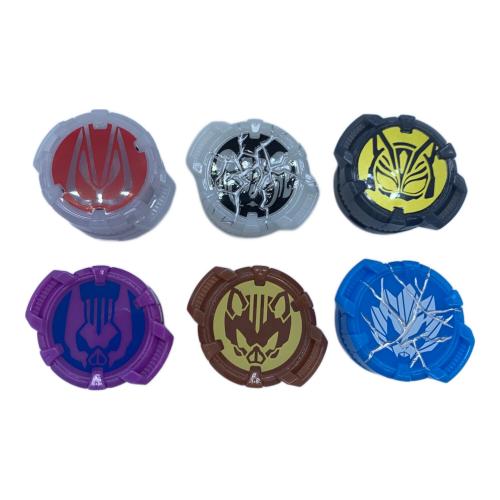 仮面ライダーギーツ (カメンライダーギーツ) DX仮面ライダーギーツサウンドコアID（英寿＆ツムリver.） 仮面ライダー