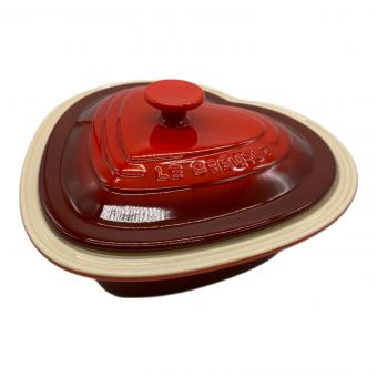 LE CREUSET (ルクルーゼ) ホーロー鍋