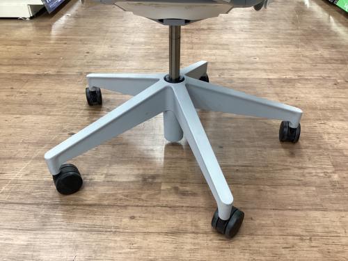 Herman Miller (ハーマンミラー) チェア ミラ2 グリーン×ホワイト